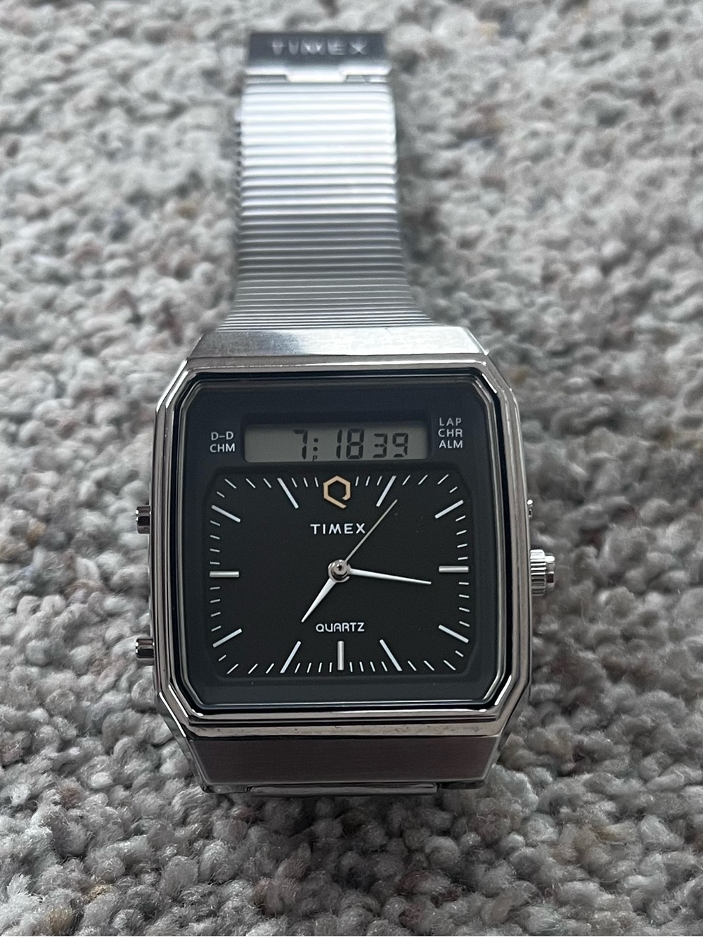 Q Timex 1982 Ana-Digi Reissue 33mm